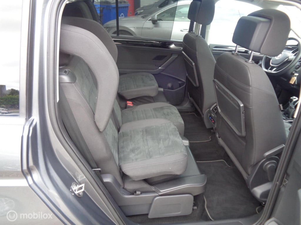 Volkswagen Touran 1.5 tsi comfortline business 7p/airco/pano/stoelverw/came