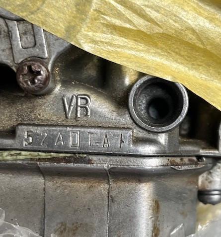 Carburateurs  honda  -zadel - schilden -uitlaat-voorvorken