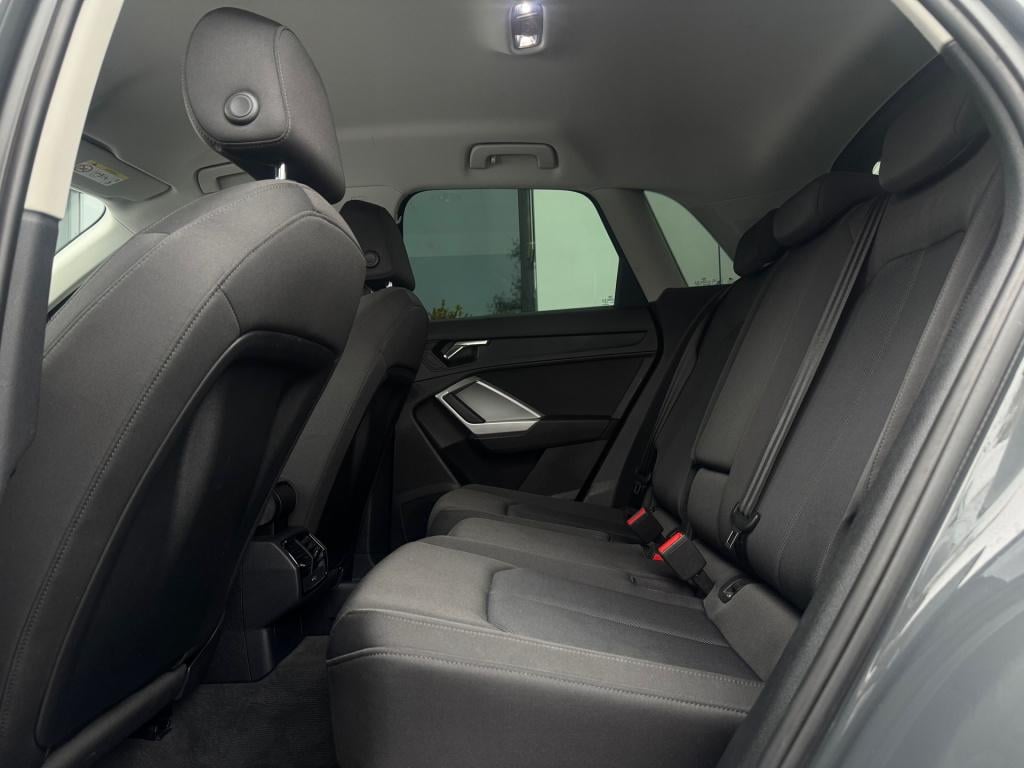 Audi Q3 35 tfsi * matrix led * stoelverwarming * adaptive cruise control