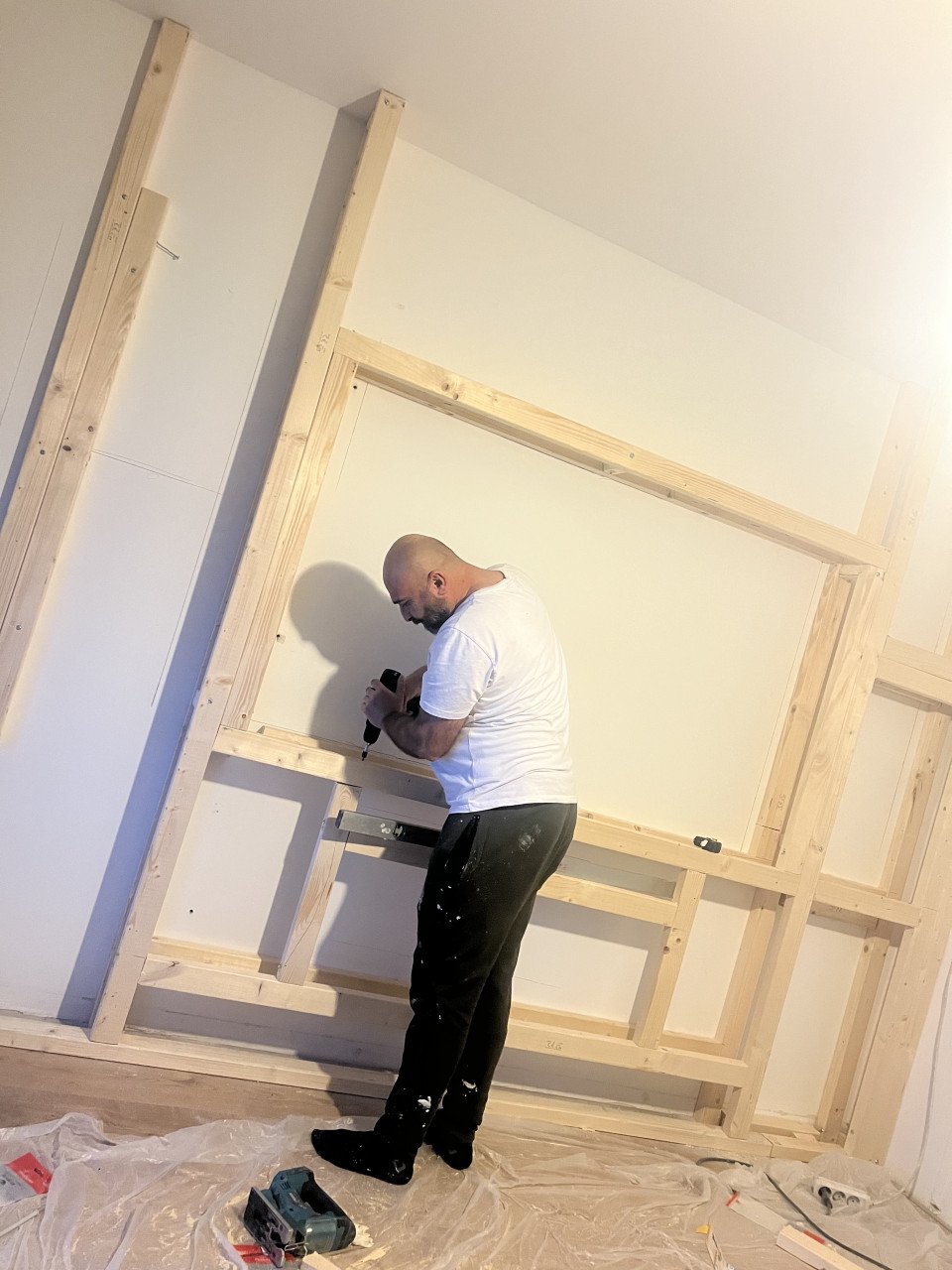 Renoveren? Wij maken uw woning weer als nieuw! 06-42779933