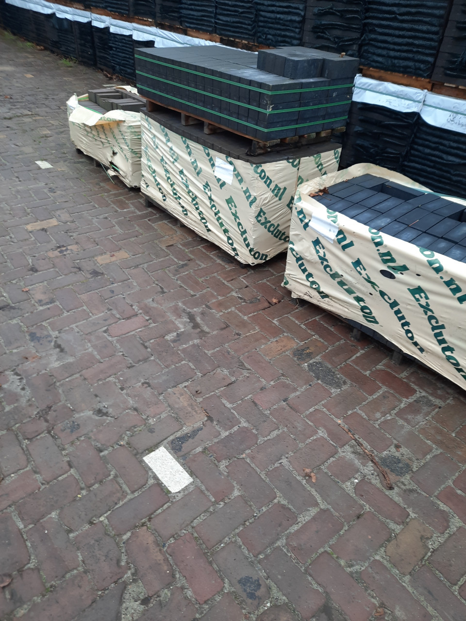 Partij dikformaat beton 4 verschillende kleuren