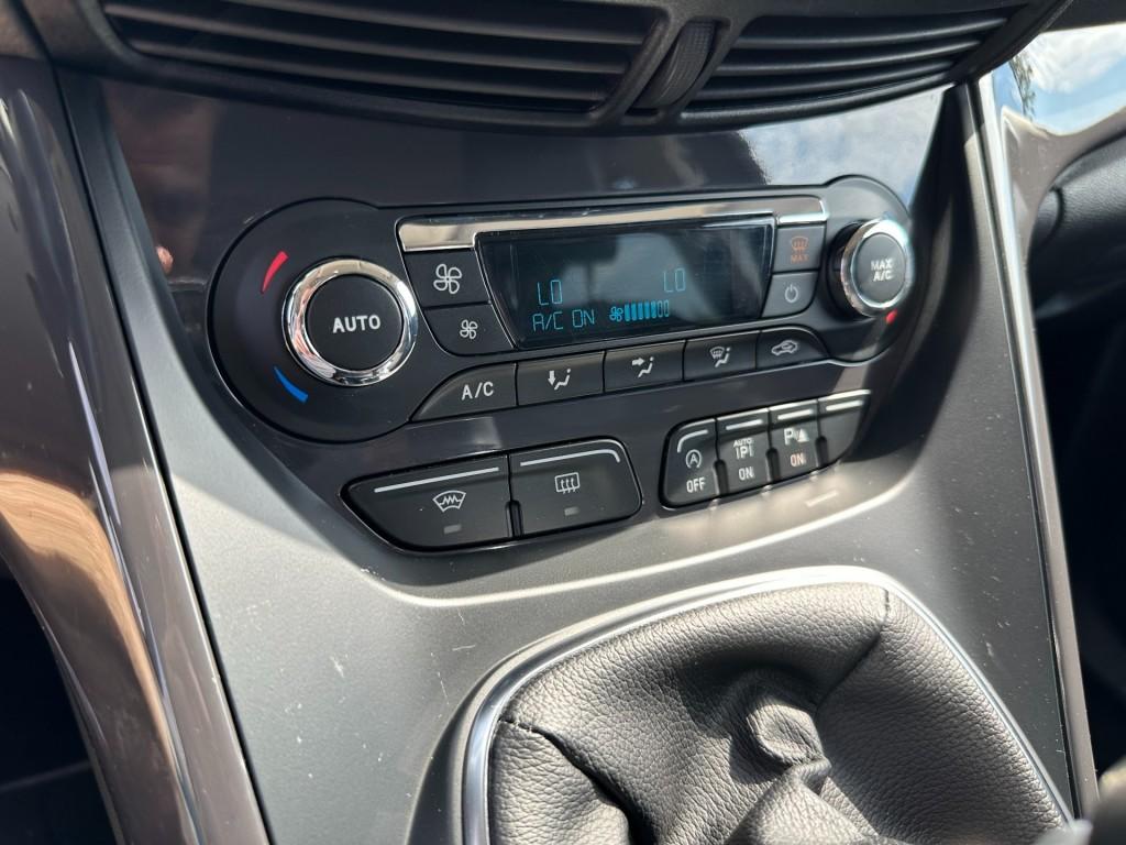 Ford Kuga 1.6 titanium trekhaak pdc stoelverwarming