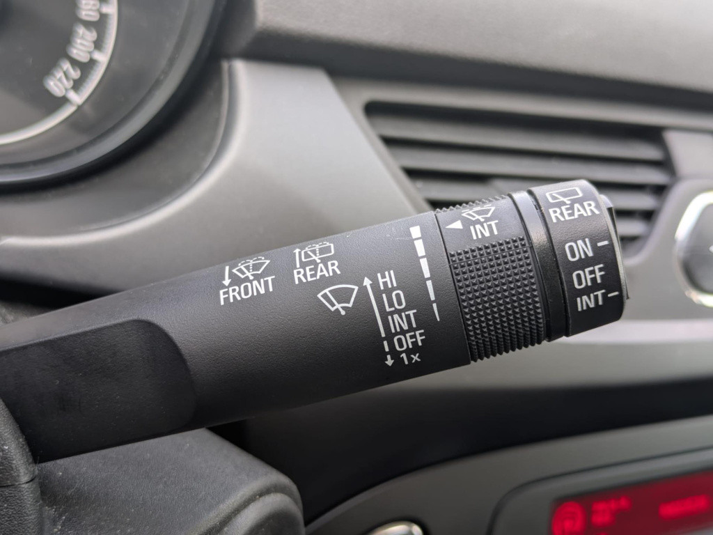 Opel Corsa 1.4 favourite | airco | cruise control | bluetooth