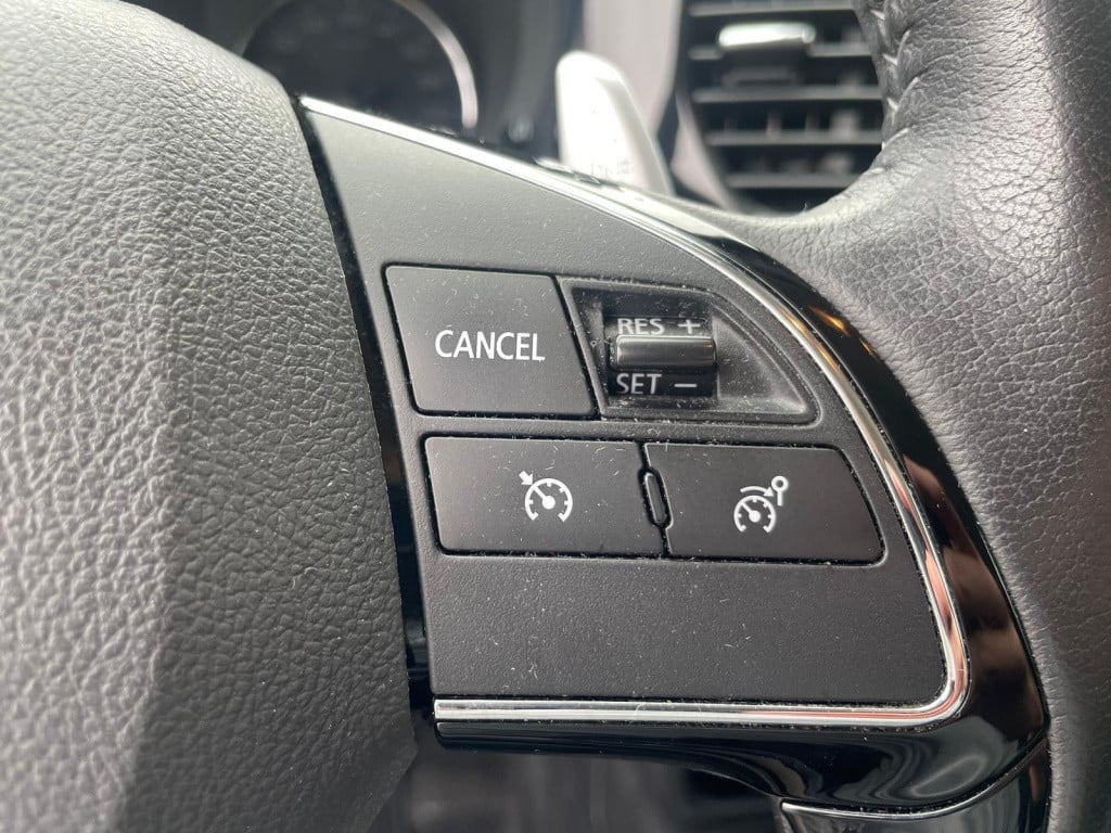 Mitsubishi Outlander 2.0 connect pro