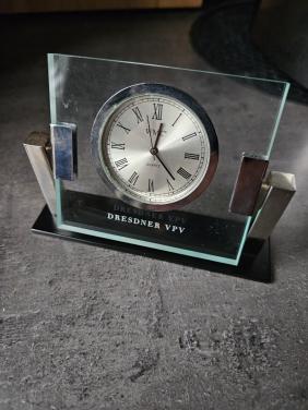 Mooie duitse vintage Mini quartz tafelklok WMC dresden...