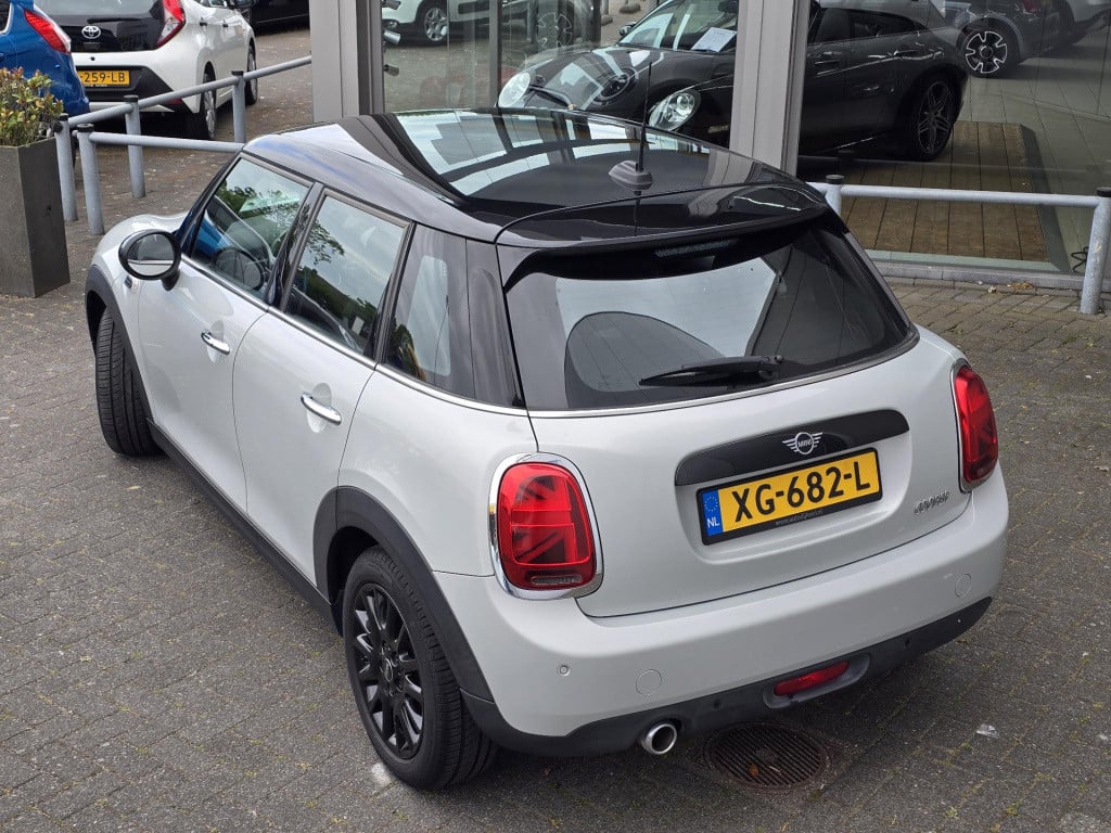Mini Cooper mini 1.5 chili slechts 22.000 km!!