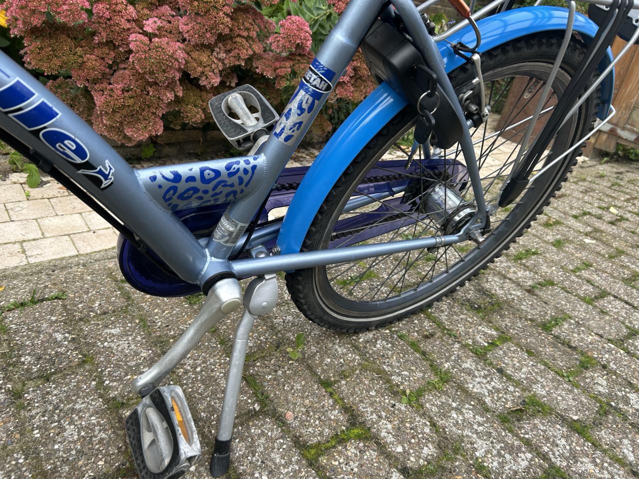 Meisjes fiets Gazelle Cheetah  3 versn velgrem achter rem. In orde gemaakt.