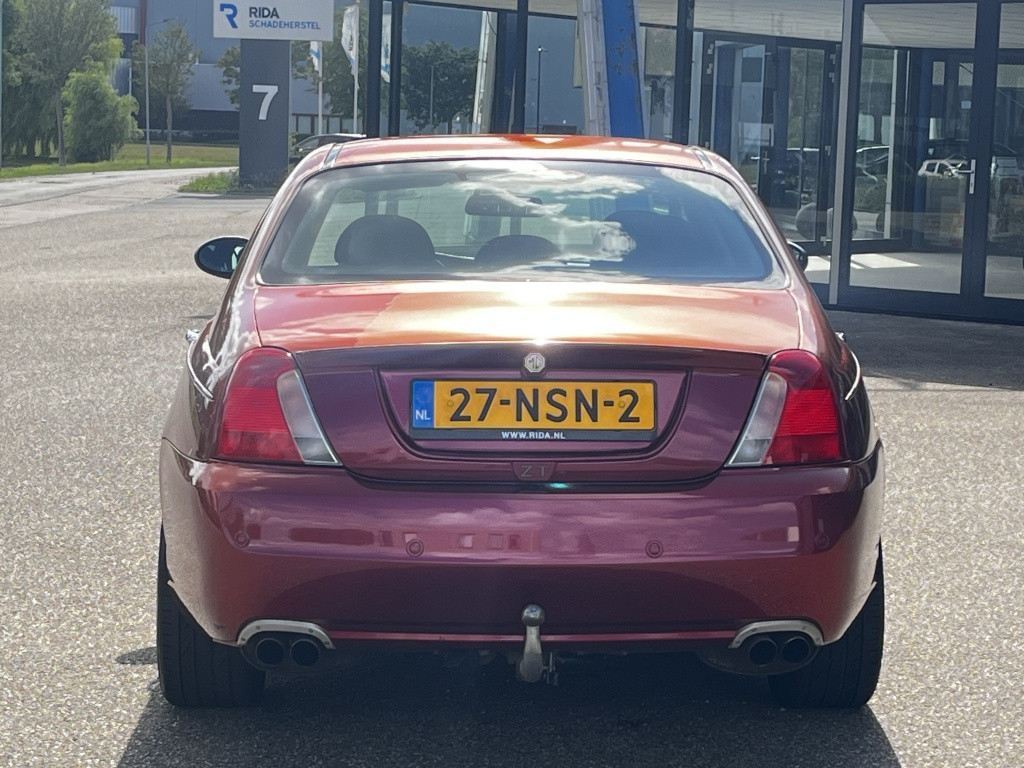 MG ZT 4.6 v8 260