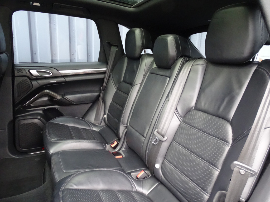 Porsche Cayenne 4.2 d s | ceramic | pano | bose | luchtvering pasm