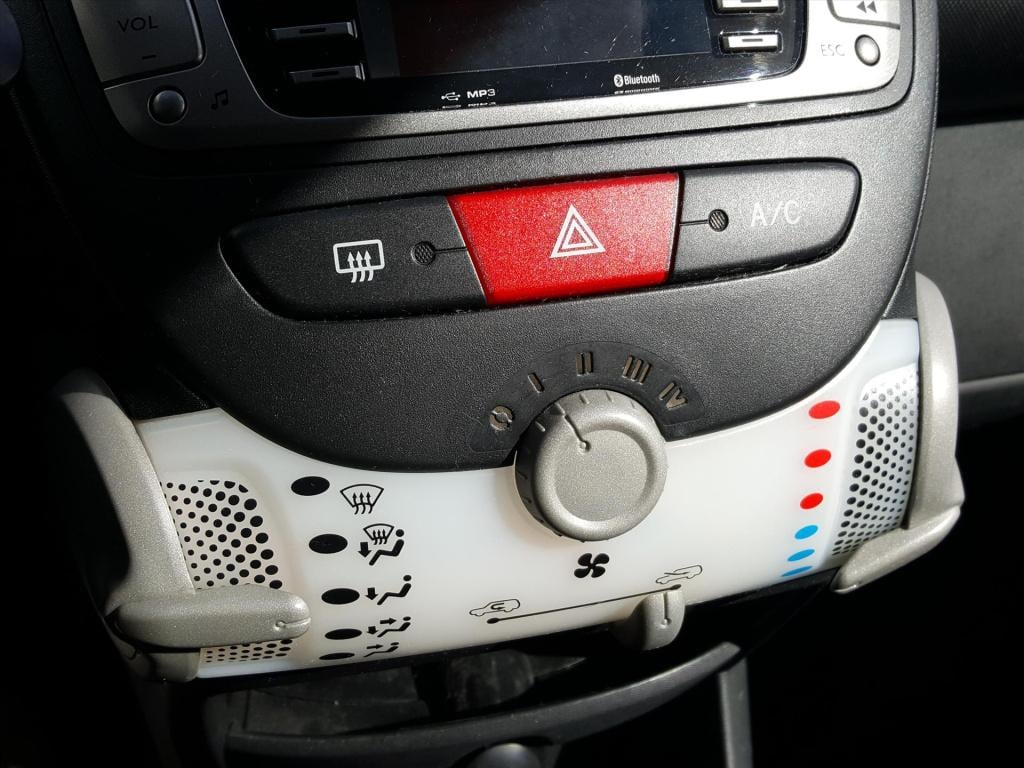 Peugeot 107 1.0 68pk 5d envy airco | elektrische ramen | centrale vergrende