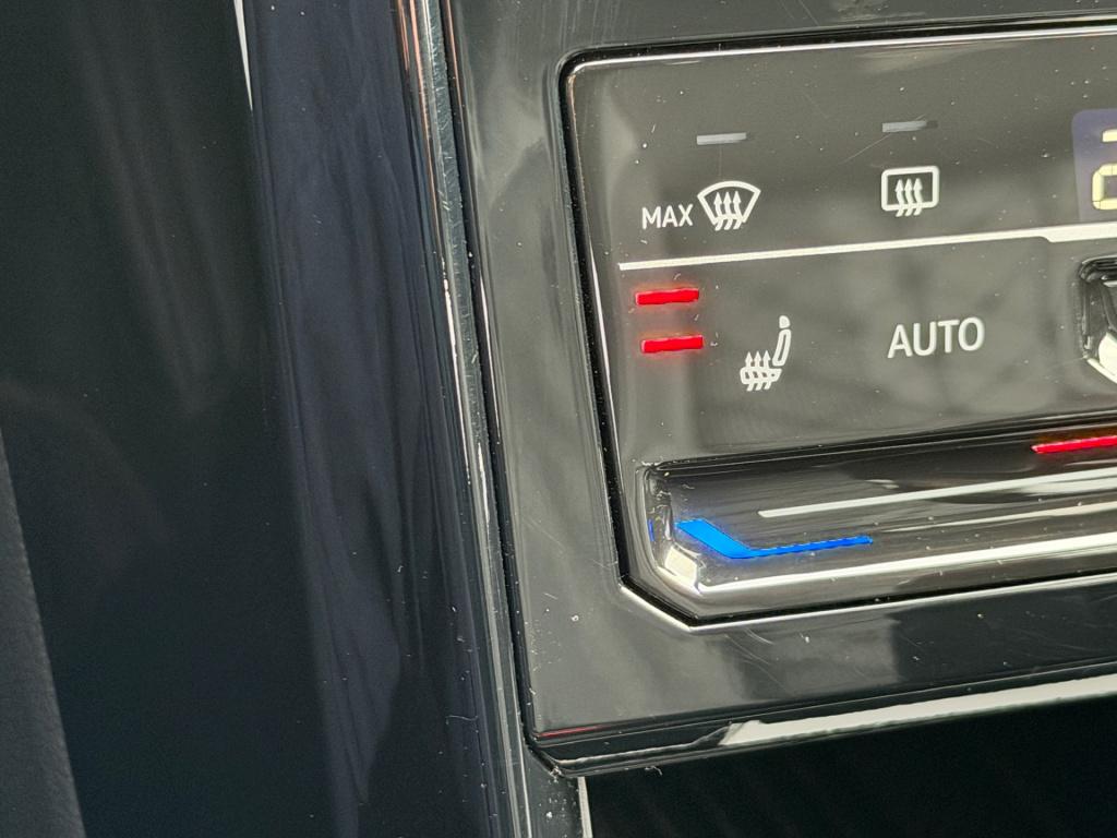 Volkswagen T-cross 1.5 tsi 150pk dsg r-line | camera | trekhaak | navi | iq