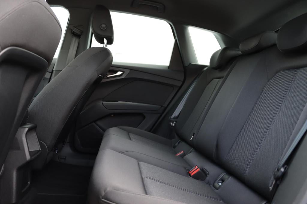 Audi Q4 E-tron 40 advanced edition 82 kwh 204pk | soh 98,2% |