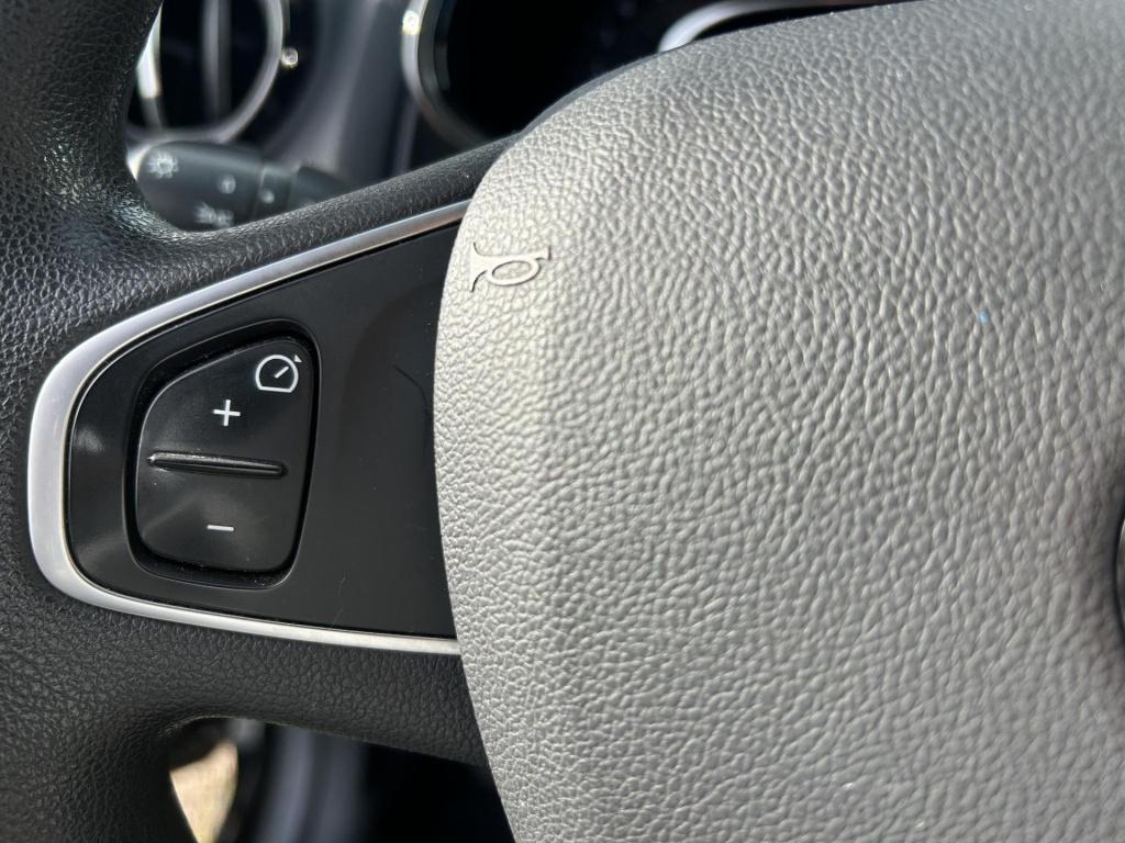 Renault Clio estate 0.9 tce limited