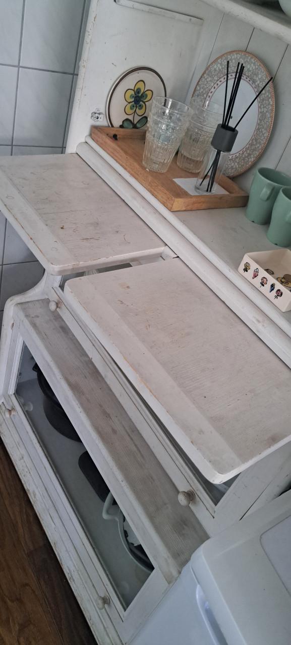 Servieskast brocante wit