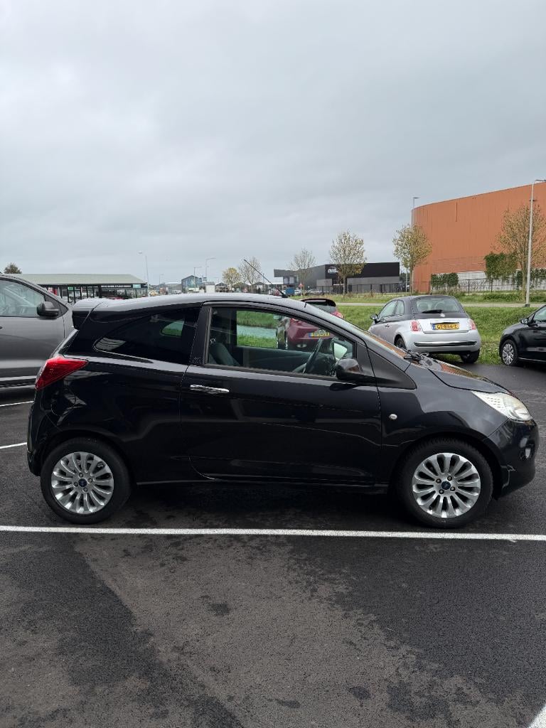 Ford KA 1.2 - titanium - airco