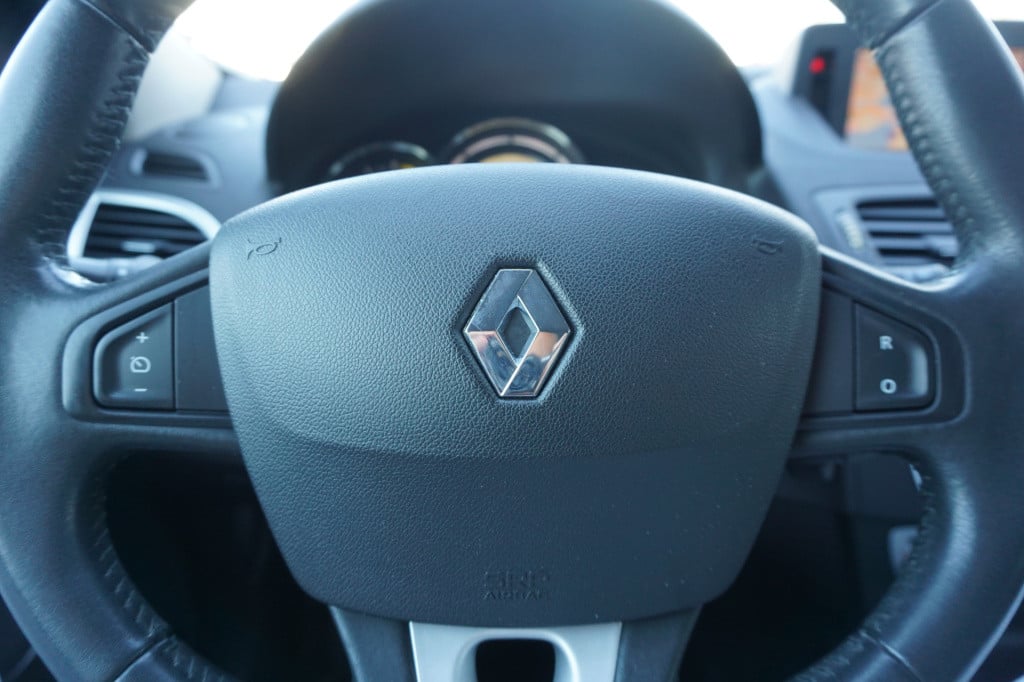 Renault Megane 1.6 sélection business sport airco / navi / cruise / elektr.