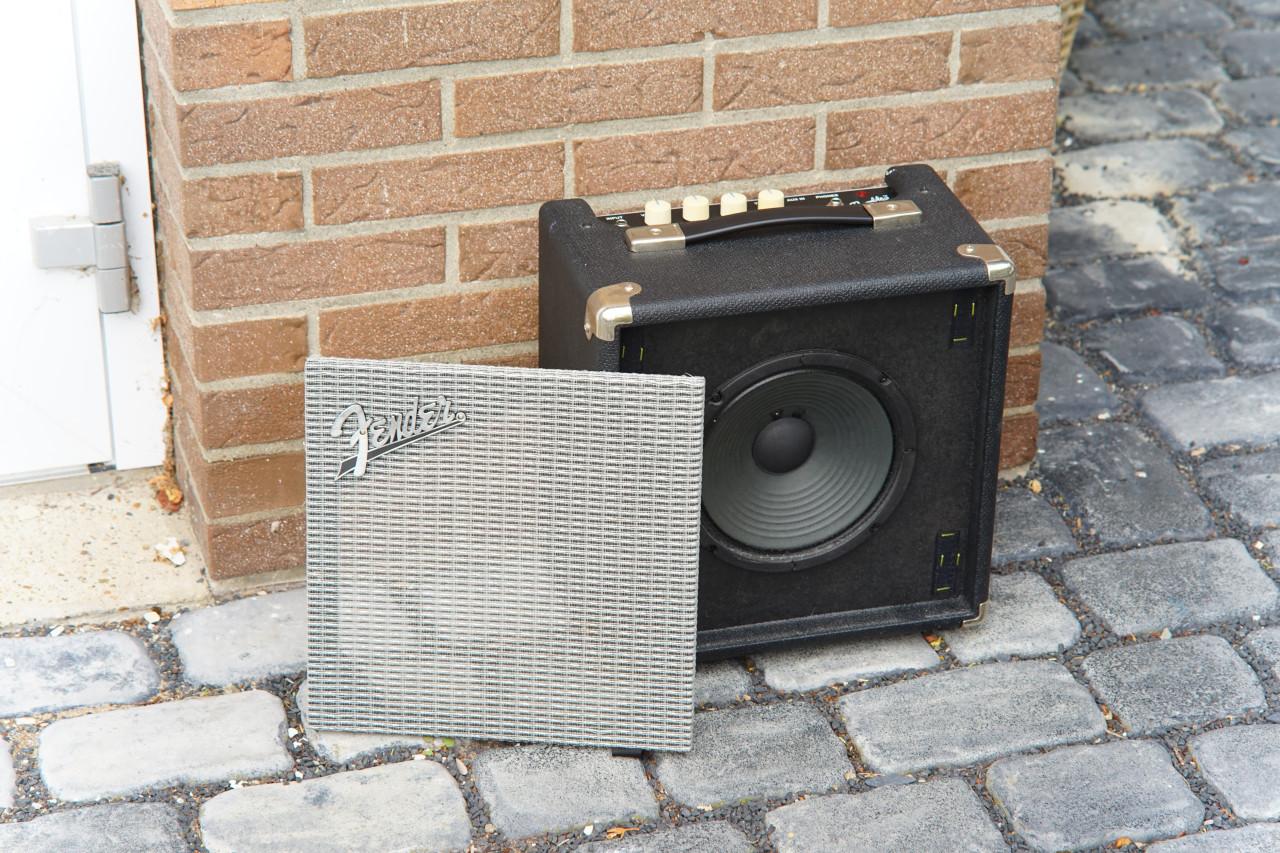 Fender Rumble 15 Basversterker