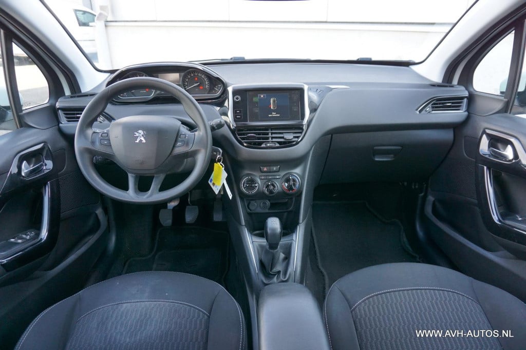 Peugeot 208 1.2 puretech blue lion
