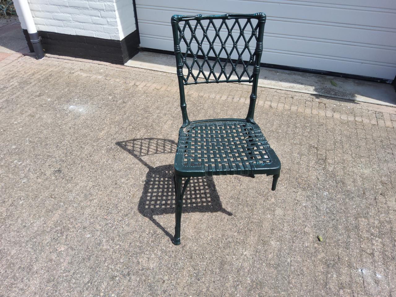 Tuin vijver en terras
