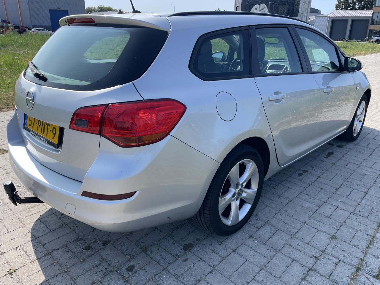 Opel Astra 1.4 turbo station 2450€
