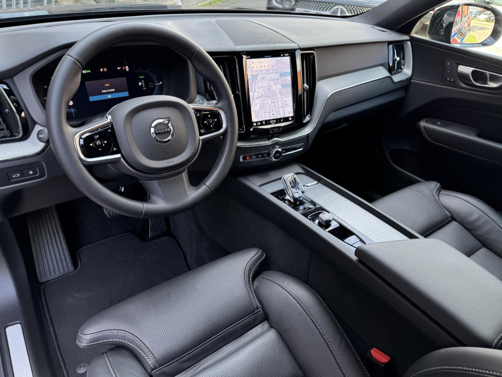 Volvo XC60 2.0 t6 plug-in hybrid awd plus black edition | trekhaak uitklapb