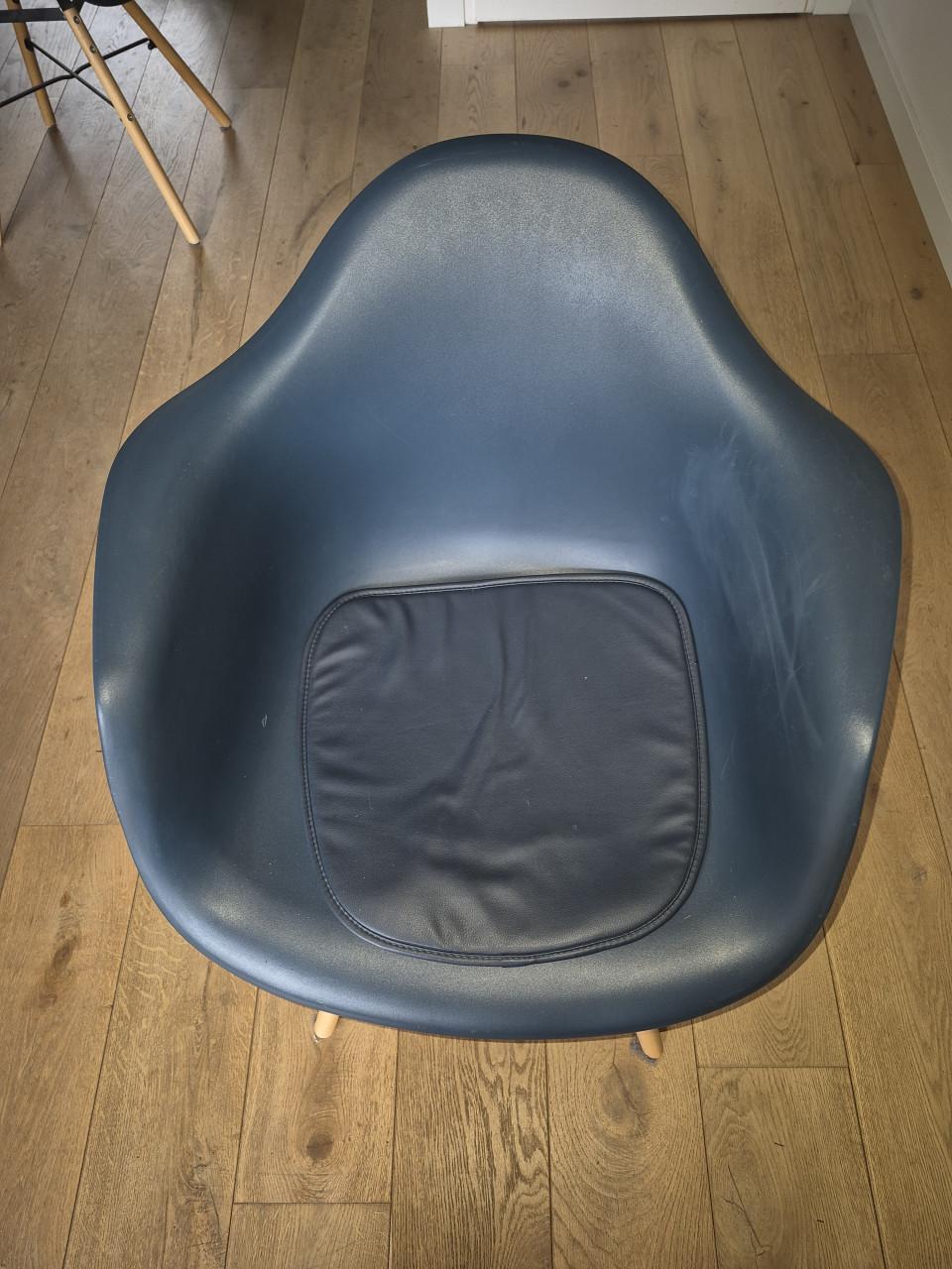 Blauwe eetkamerstoeltjes