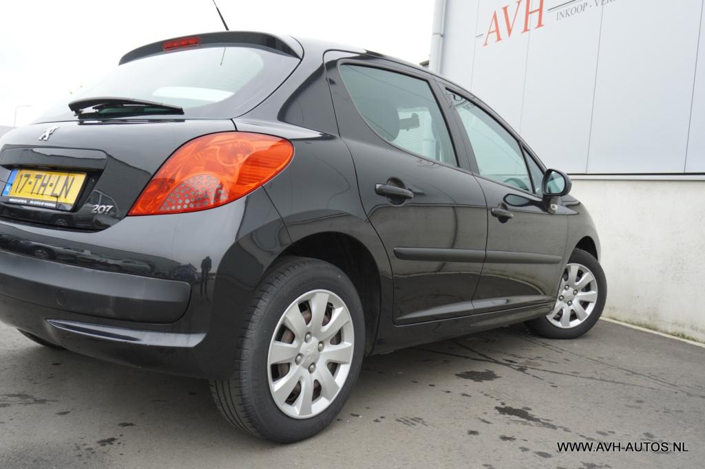 Peugeot 207 1.4-16v xs