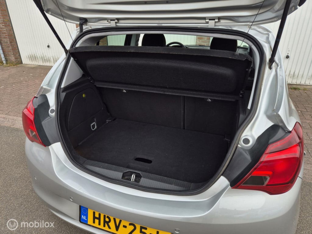 Opel Corsa 1.4 volautomaat / stuur- & stoelverwarming / camera