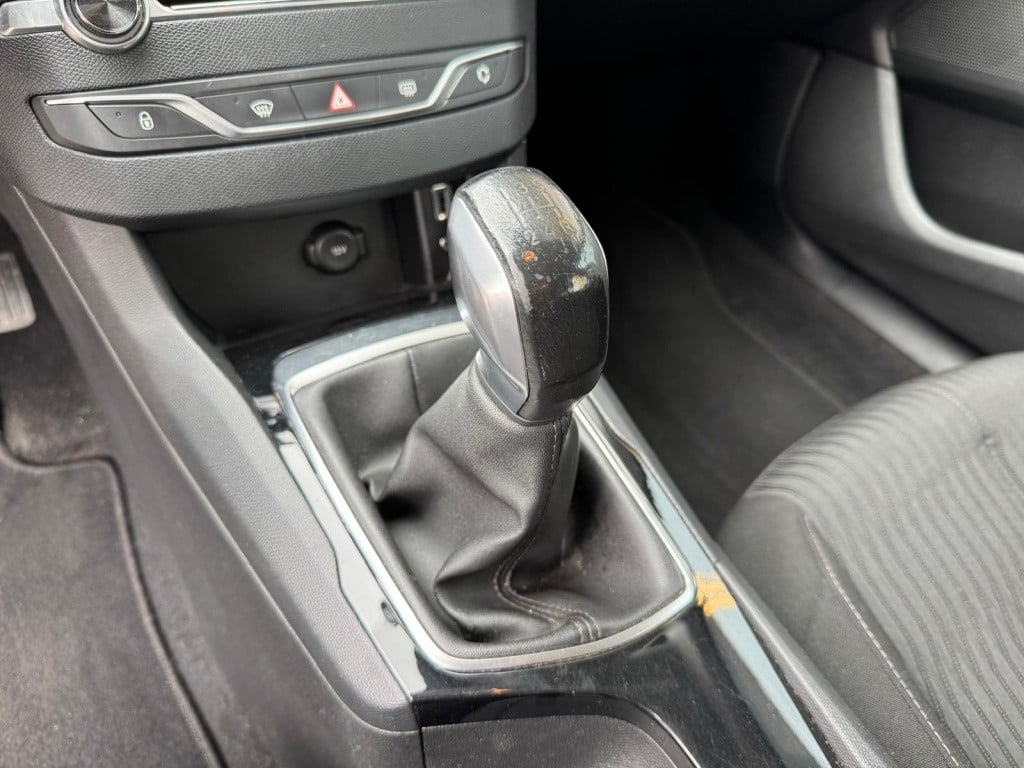 Peugeot 308 sw 1.2 puret.blue lease