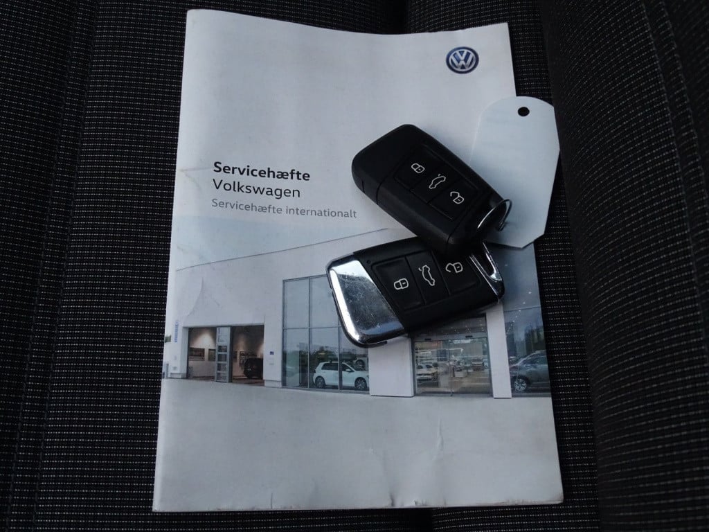 Volkswagen Passat variant 1.4 tsi act highline business automaat | pano | c