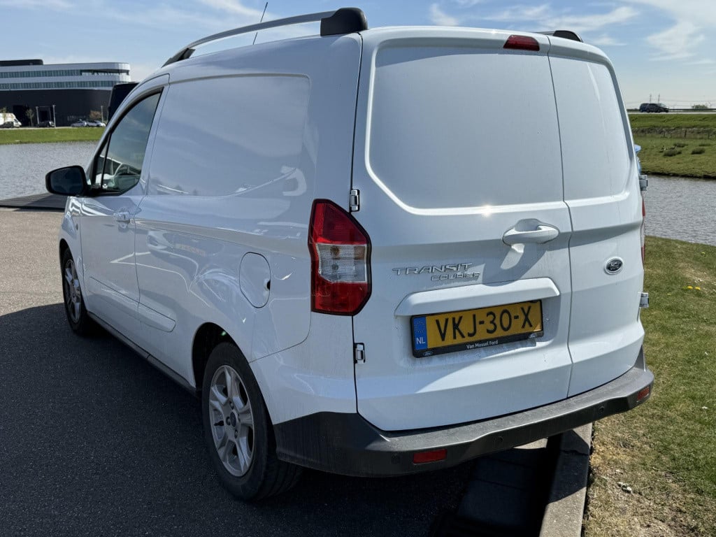 Ford Transit Courier 1.5 tdci limited duratorq s&s lmv | parkeersensoren | 