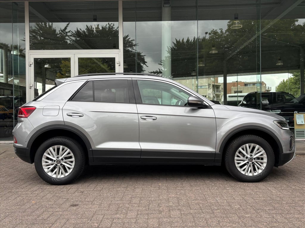 Volkswagen T-roc 1.0 tsi 110pk life| carplay| autom inparkeren|led| rijklaa