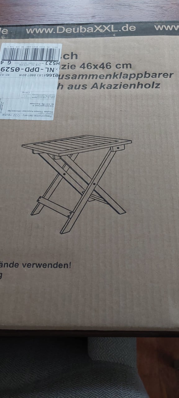 Bijzettafel of tuintafel acacia hout. NIEUW!