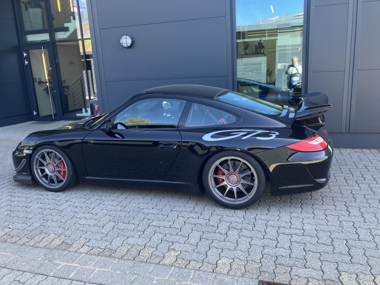Porsche automobilia