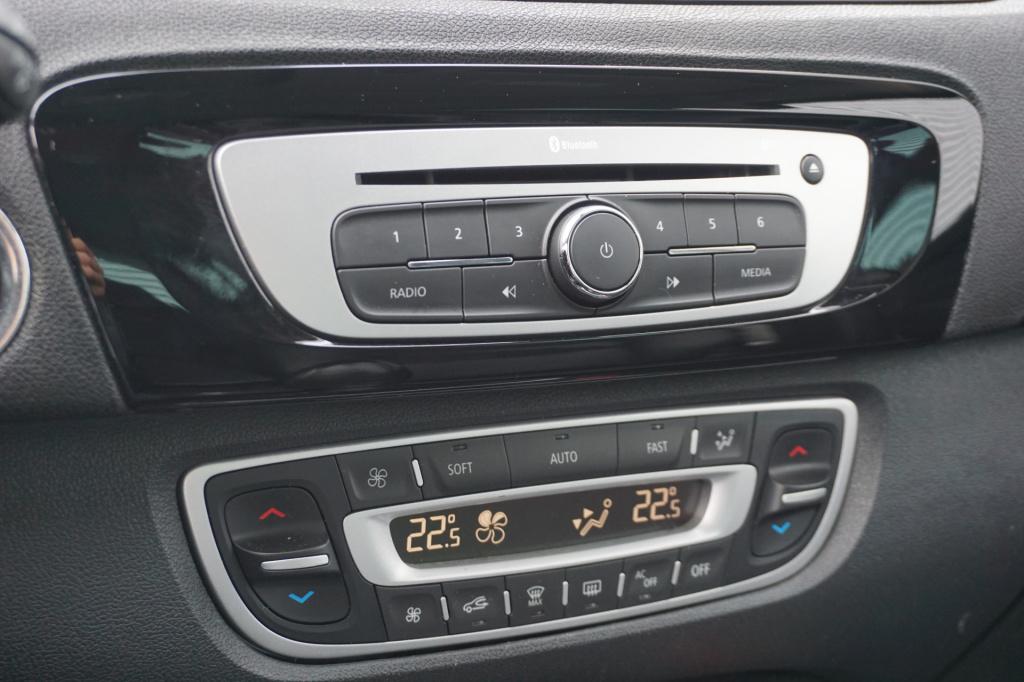 Renault Scenic 1.2 tce bose climate / navi / cruise / camera / stoelverw. /
