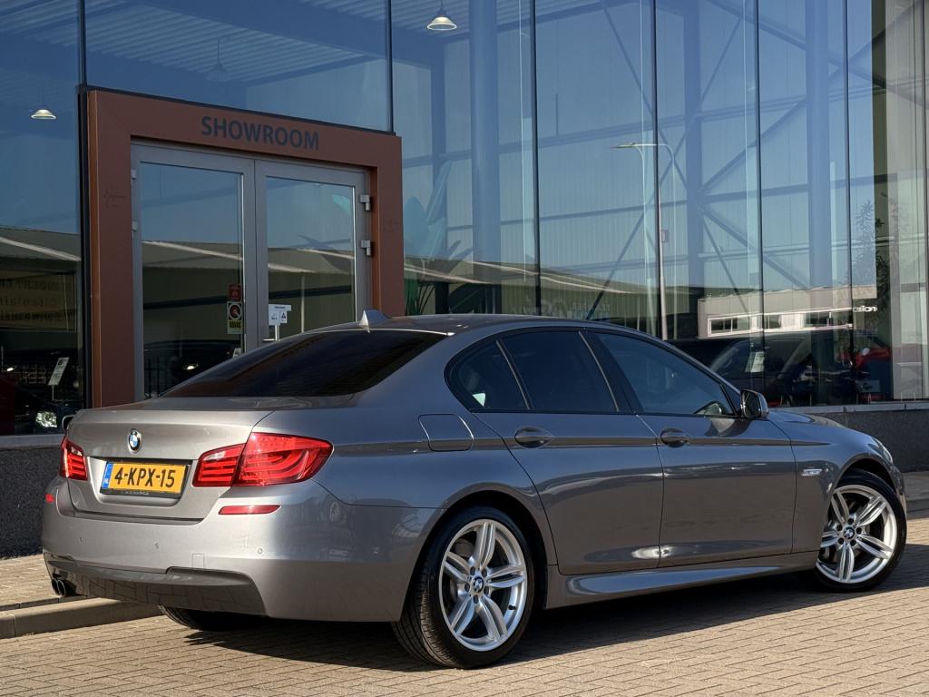 BMW 5 Serie 528i m pakket | head-up | cruise | stoelverwarming | navi | led