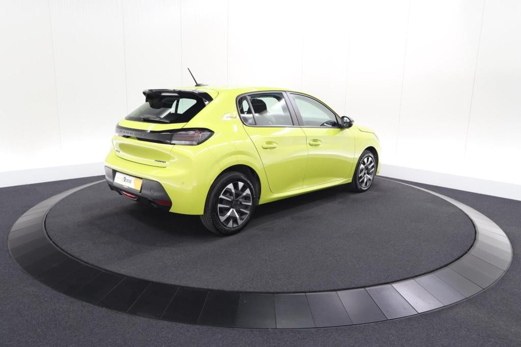 Peugeot 208 1.2 hybrid 110 e-dcs6 style | parkeersensoren | apple carplay |