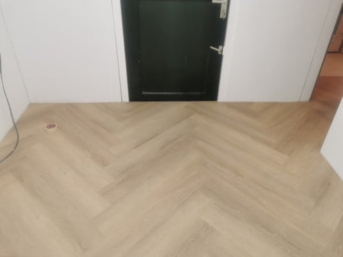 Dryback plak pvc Ritz + zelfklevende ondervloer +/- 30m2