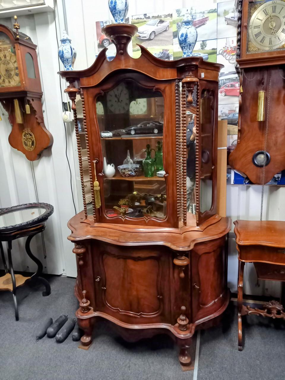 Antieke mooie gave meubels te koop