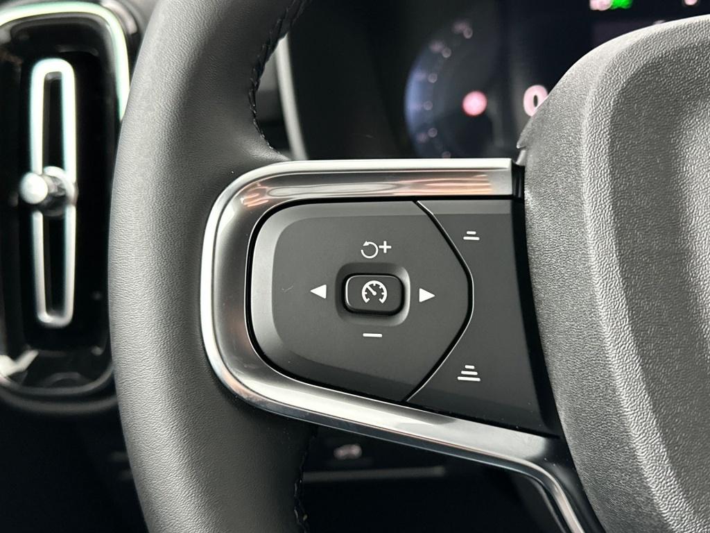 Volvo XC40 b4 plus black edition