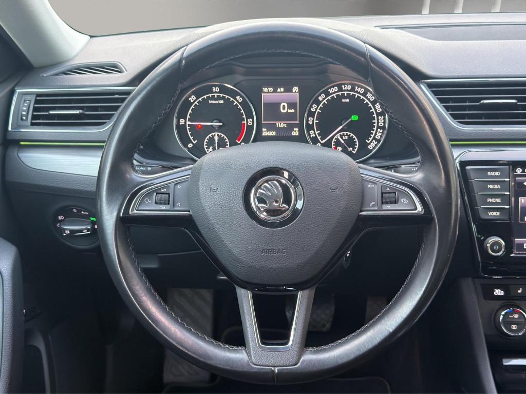 Skoda Superb combi 1.6 tdi style business automaat memory camera