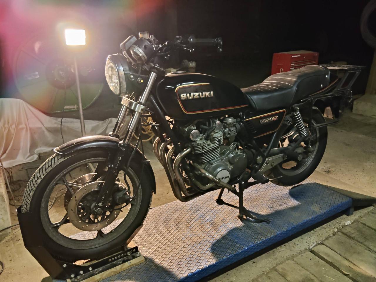 Suzuki GS650GT '83