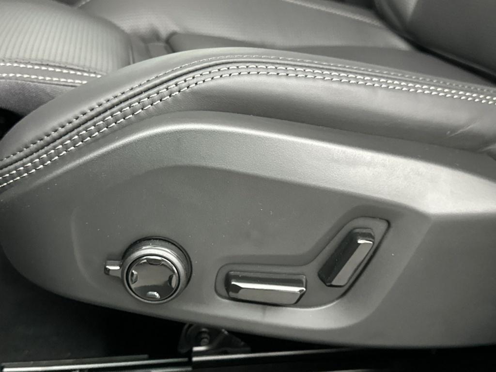 Volvo XC60 t8 406pk recharge ultra dark executive | full options |