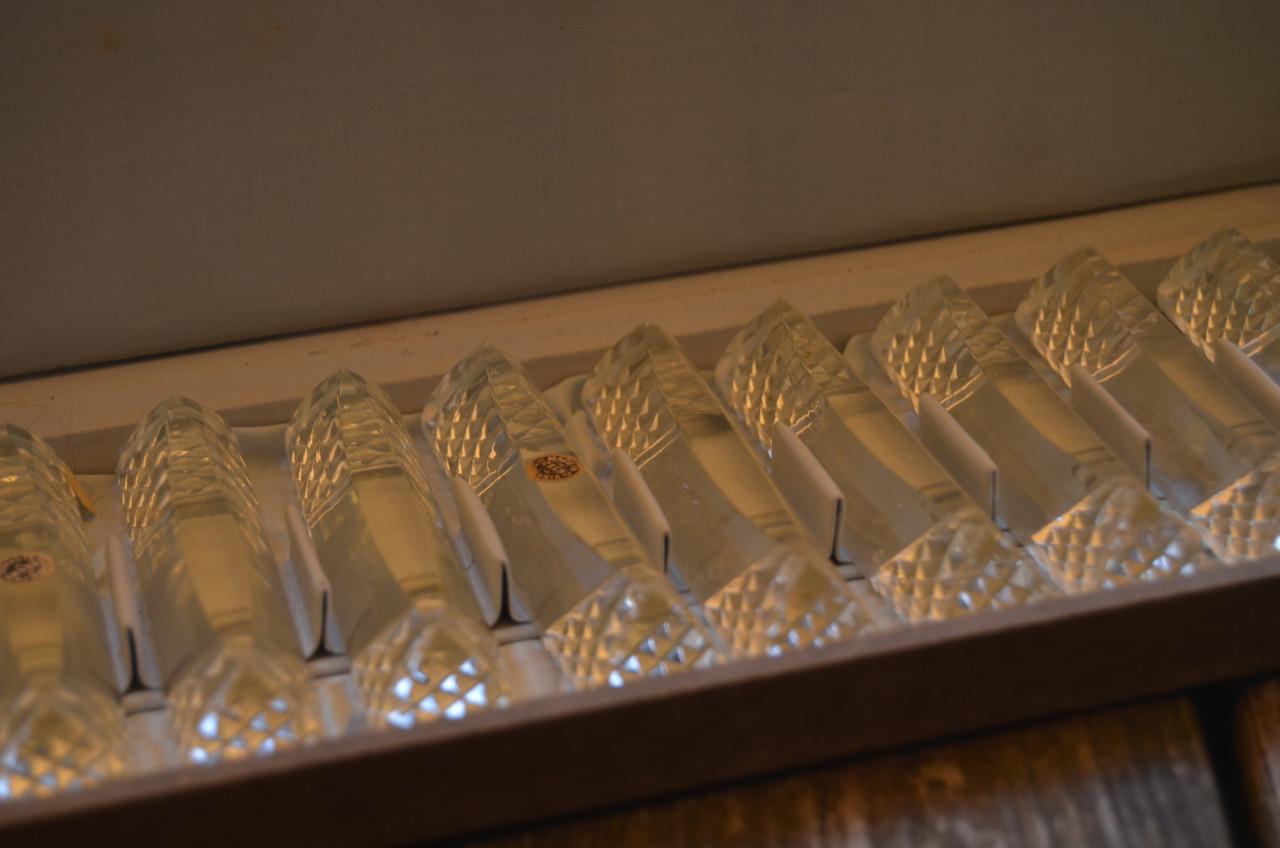 Compleet setje messenleggers van glas, 12 stuks.