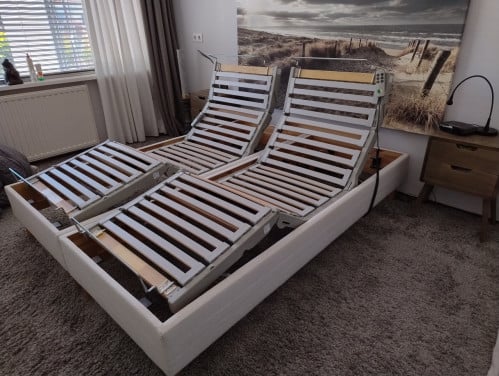 Electrische lattenbodems incl ombouw (2 stuks samen 160x200)