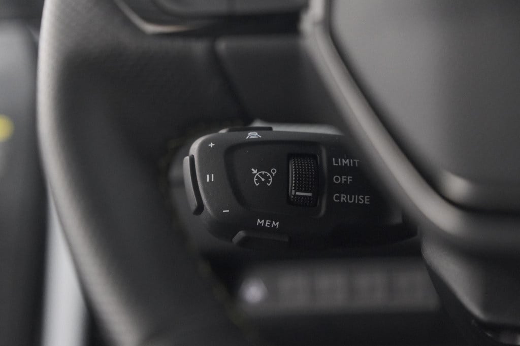 Peugeot 2008 puretech 130 eat8 gt | 360 camera | stoelmassage | adaptieve c