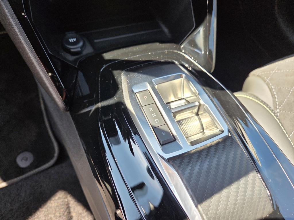 Peugeot 208 gt 50 kwh | pack alcantara | verwarmde voorstoelen | massagefun