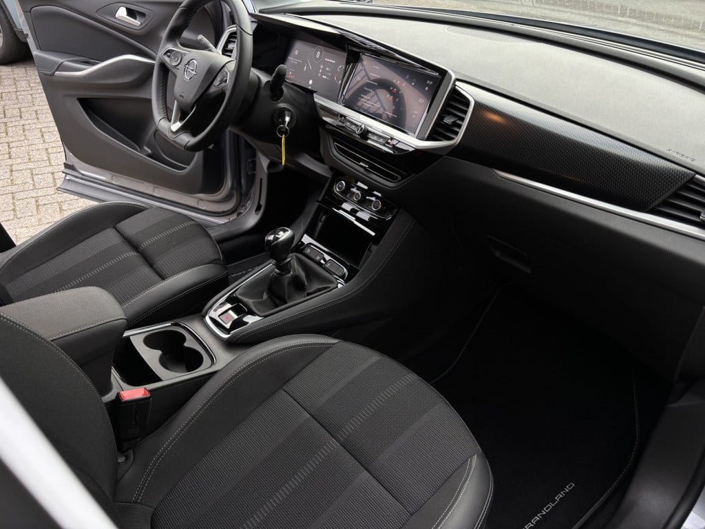 Opel Grandland 1.2 turbo gs/ trekhaak afneembaar