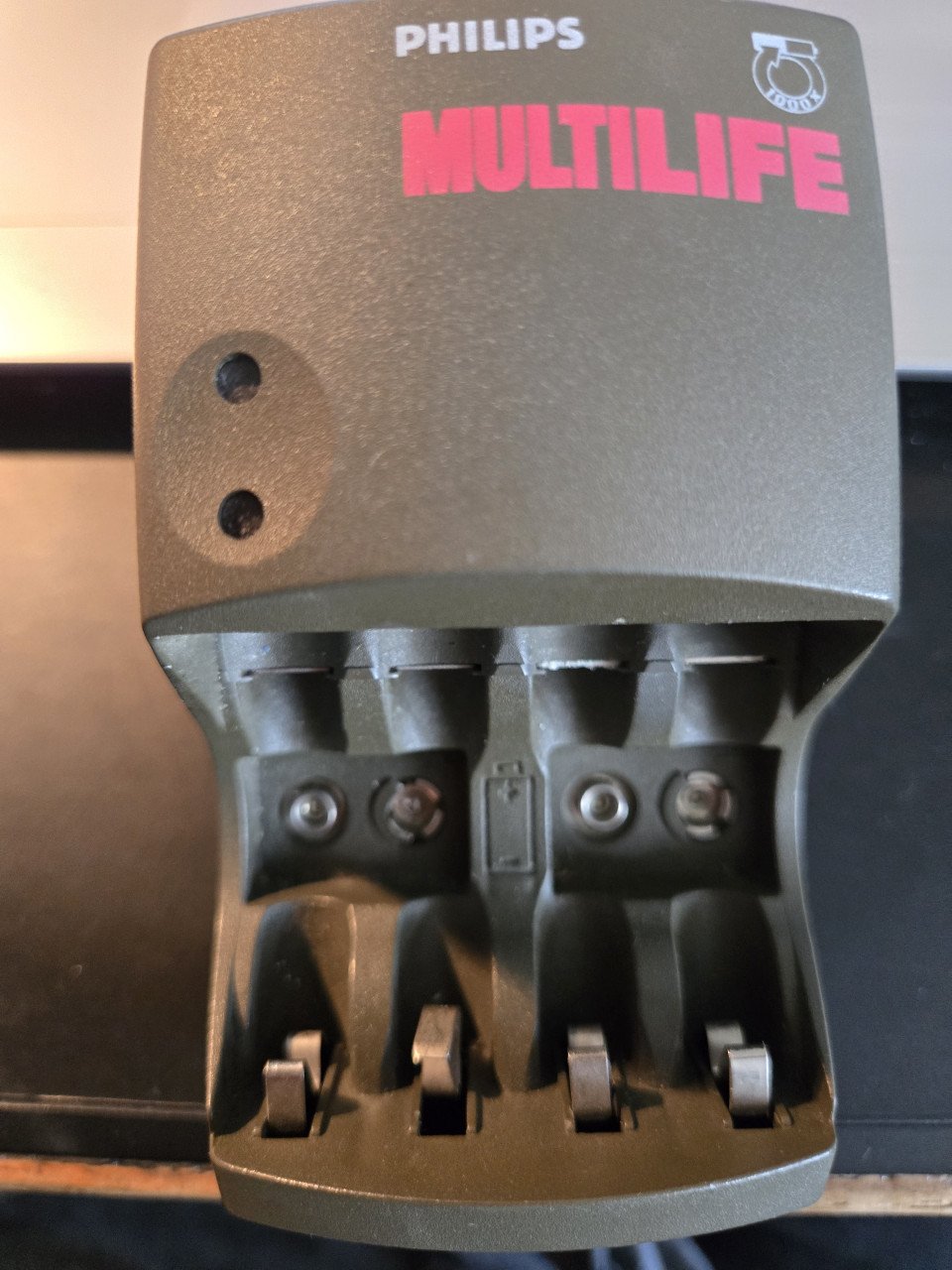 Batterijoplader Philips multilife incl. 12 oplaadbare batte rijen