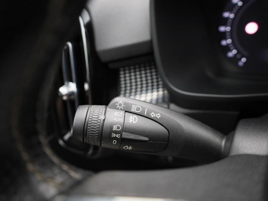 Volvo XC40 recharge p8 awd | automaat | panoramadak | apple carplay / andro
